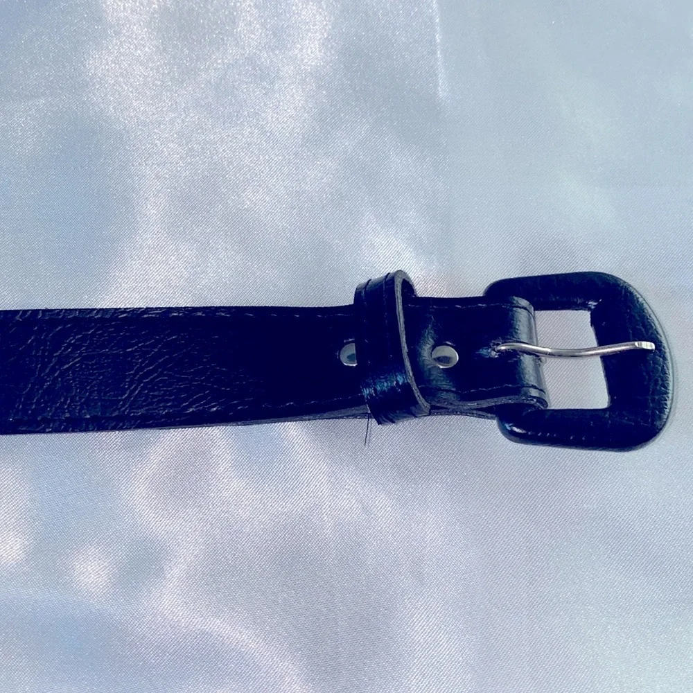 Stylish Women’s Small/Medium adjustable Belt  -‎ like new
